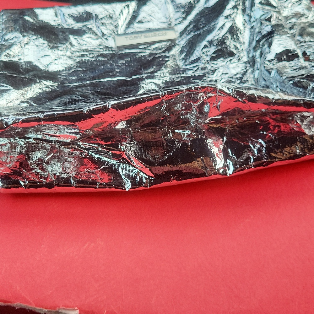 TORY BURCH  Metallic Silver Pouch NWT. - Picture 7 of 8